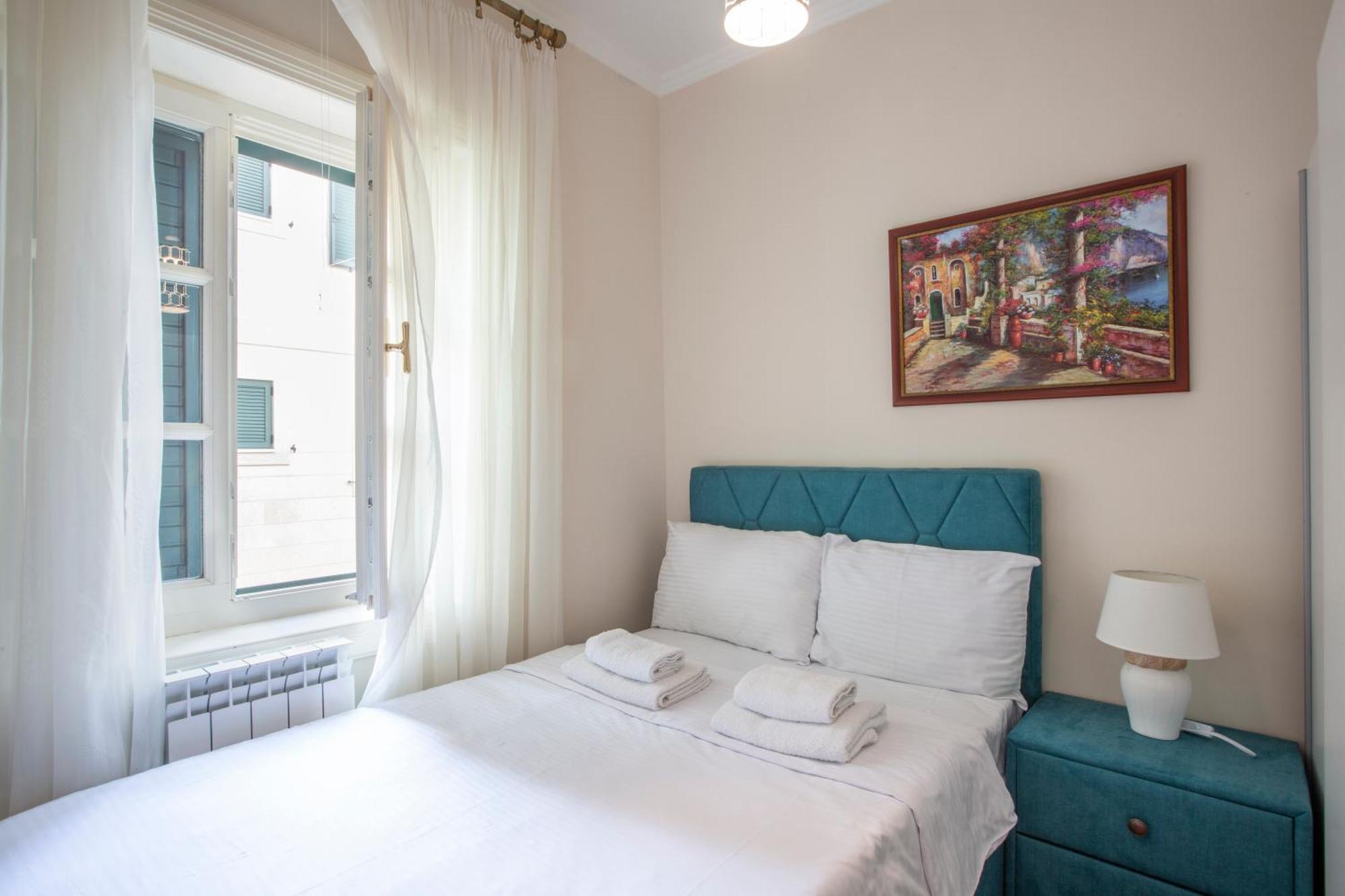 Montesan Luxury Apartment Beach Front Светі-Стефан Екстер'єр фото